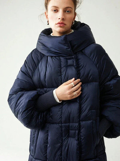 Lange Steppjacke mit Kapuze