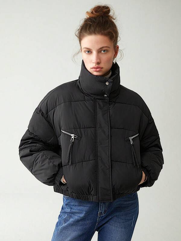 Schwarze Oversized-Pufferjacke mit Reißverschluss
