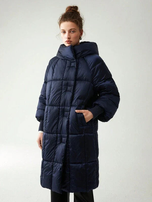 Lange Steppjacke mit Kapuze